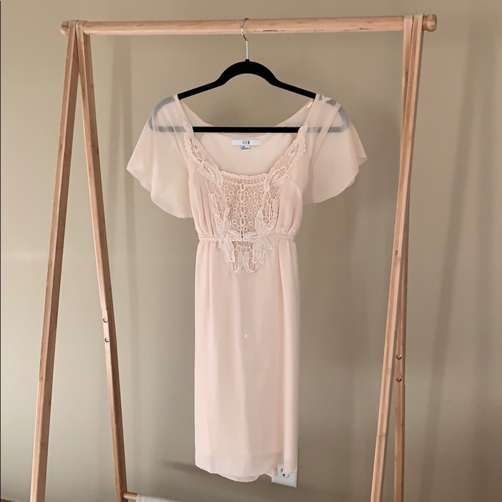 Flutter Sleeve Crochet Detail Dress Size Large